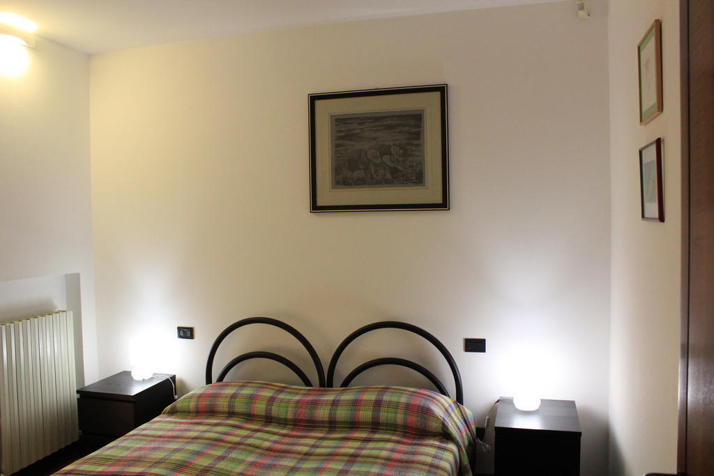 3 Tesori B&B Castel dʼArio Kamer foto
